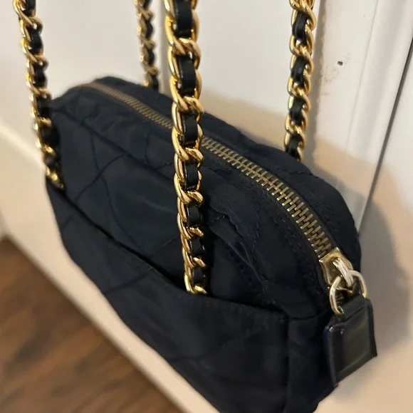 Prada - Picture 5 of 10